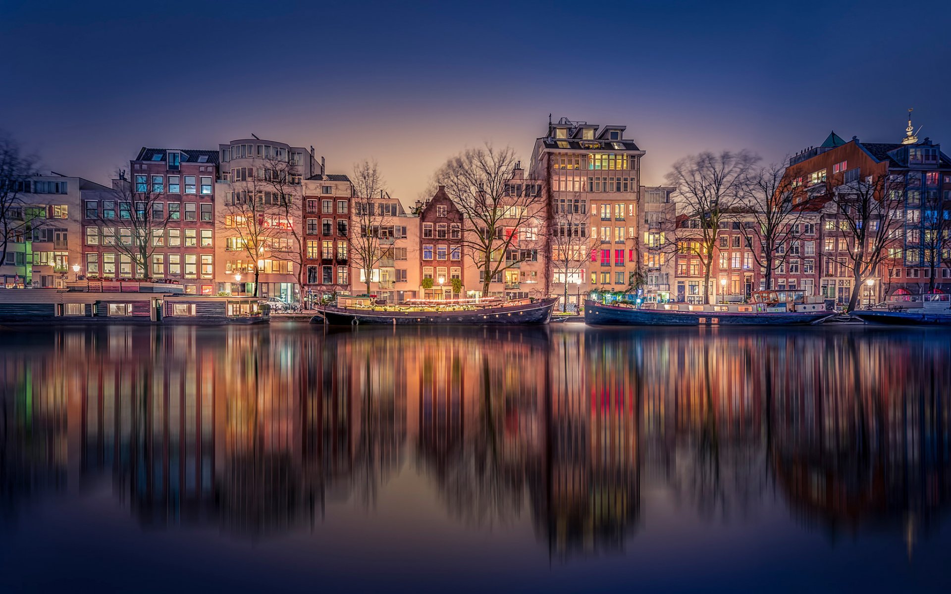 amsterdam channel night