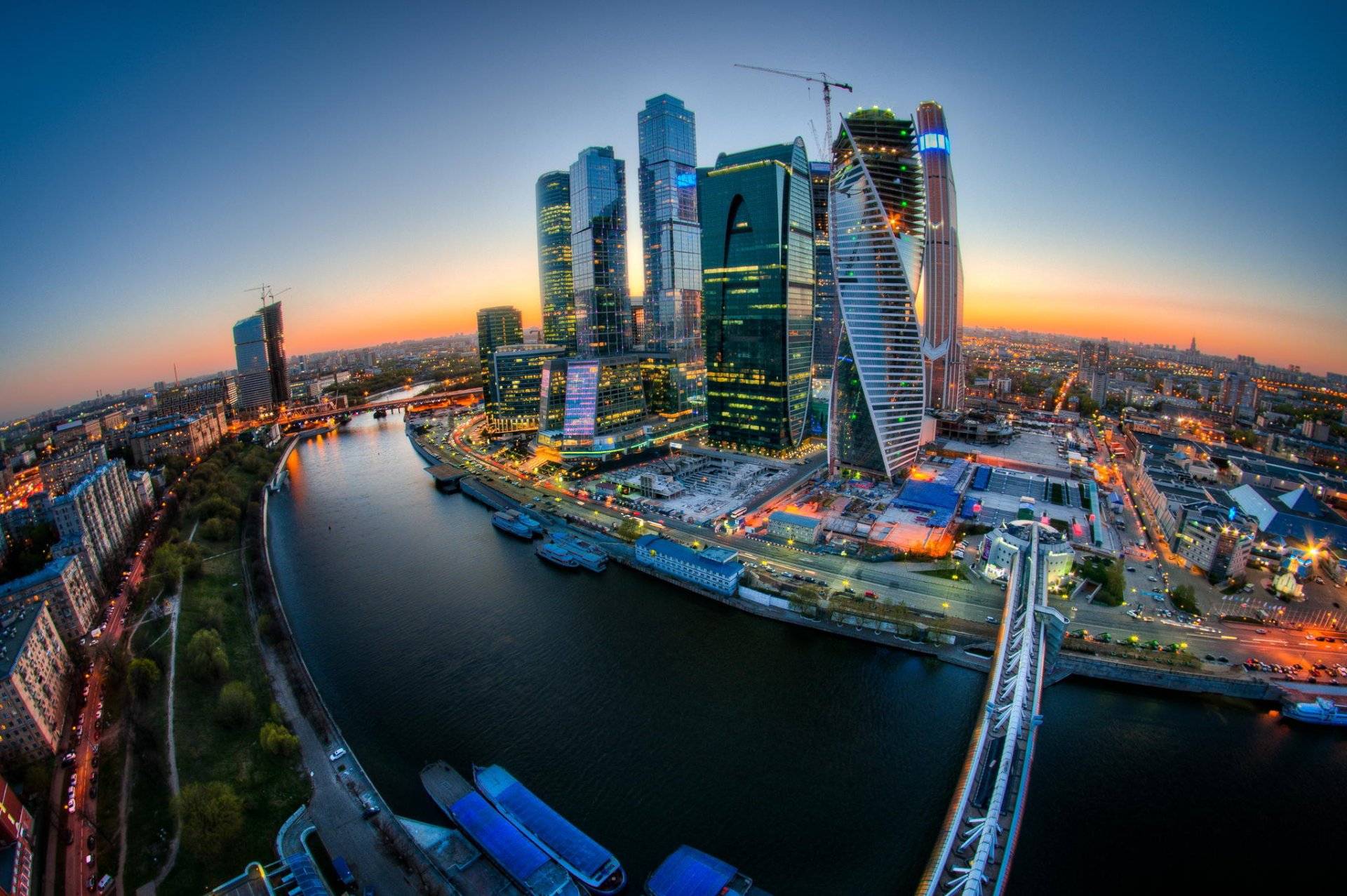 moscow moscow city moscow river tower 2000 bridge bagration mercury city tower evolution federation oko eurasia capital city naberezhnaya tower sunset