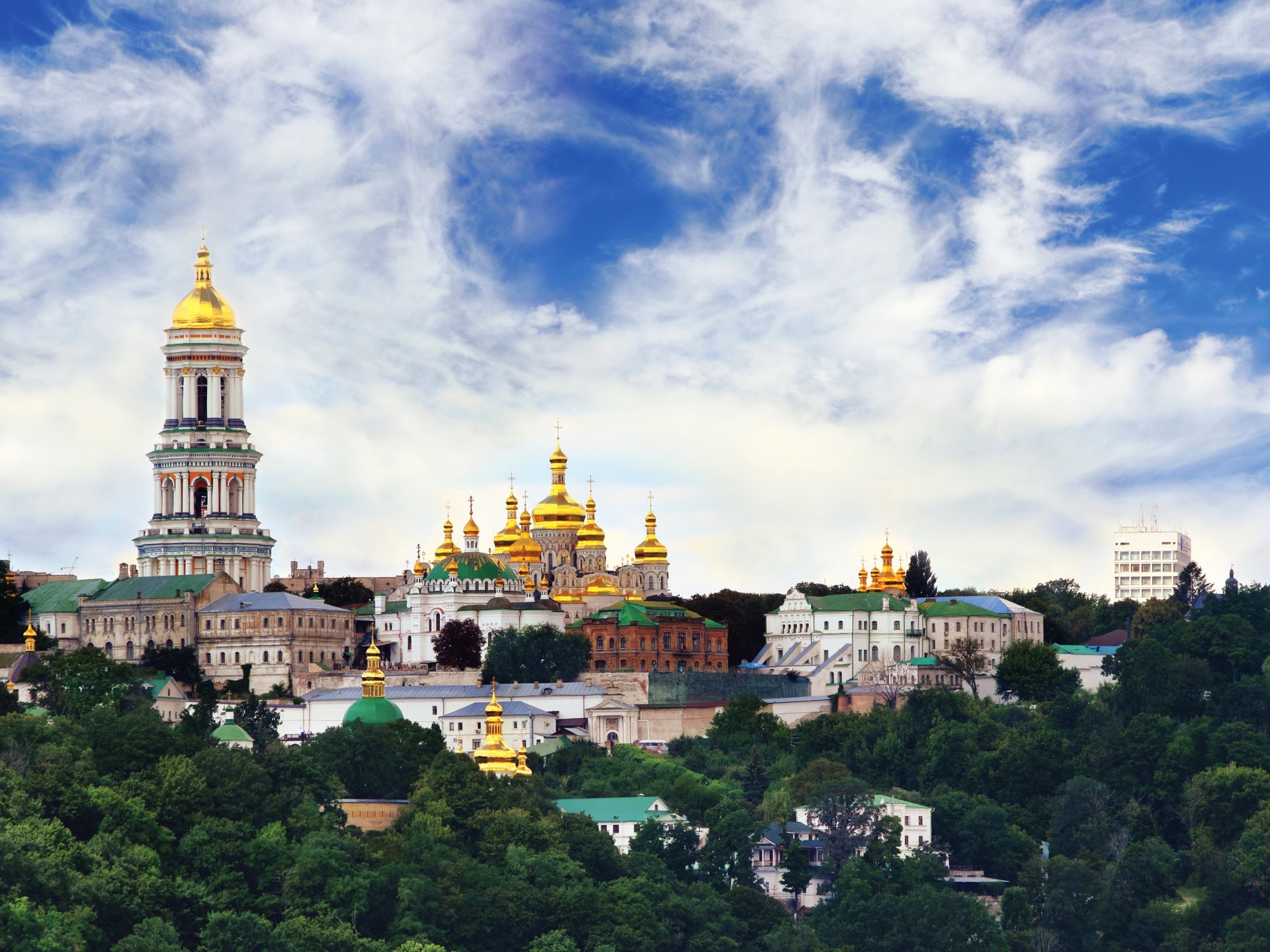 ukraine tempel kloster kathedrale himmel kiewer höhlenkloster kiew stadt foto