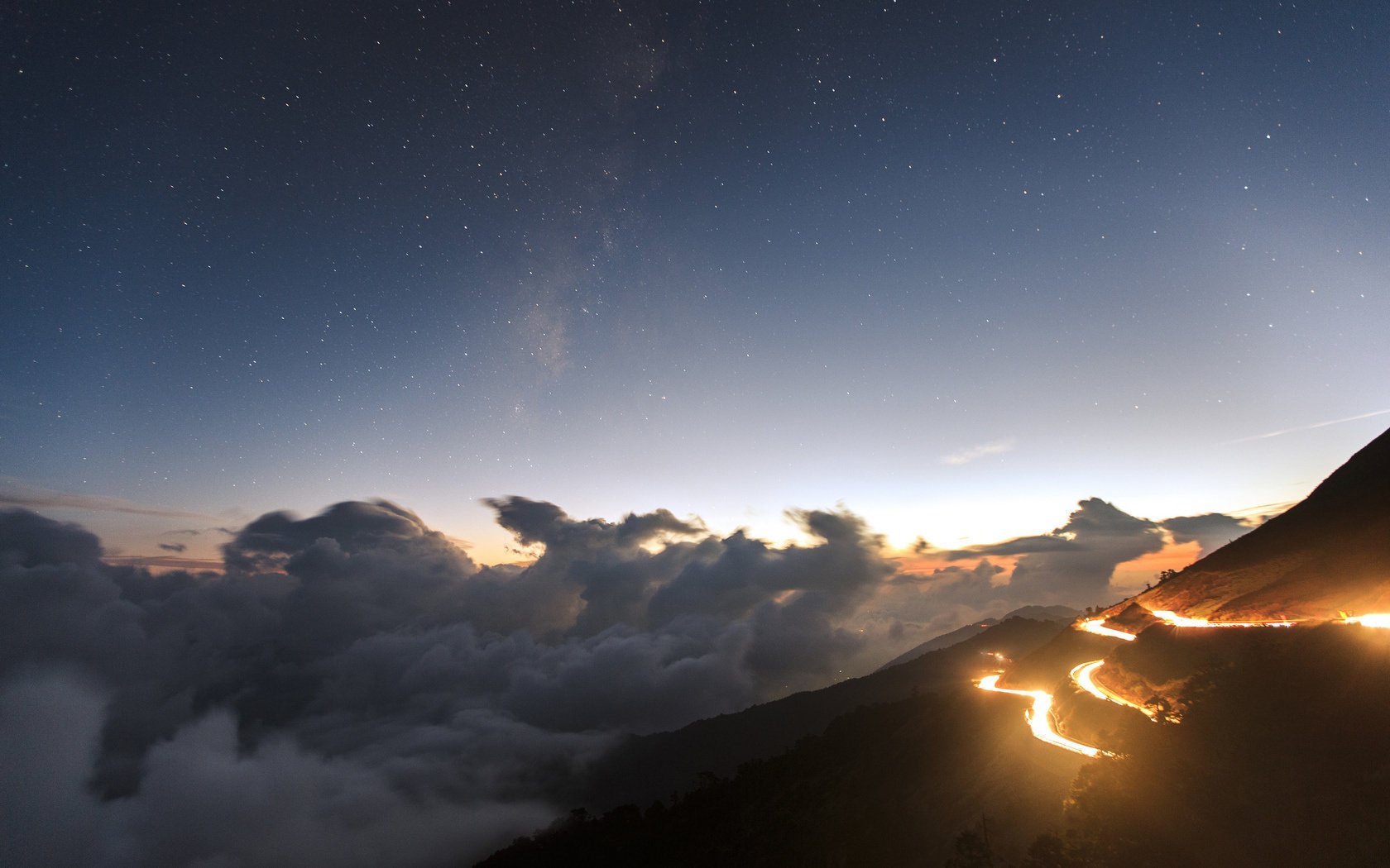 route collines soirée nuages vue lumières