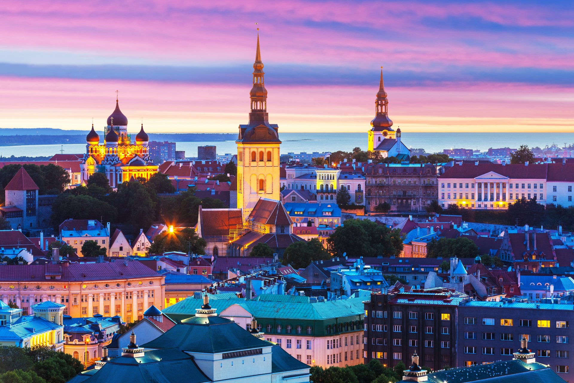 estland tallinn panorama gebäude nachtstadt