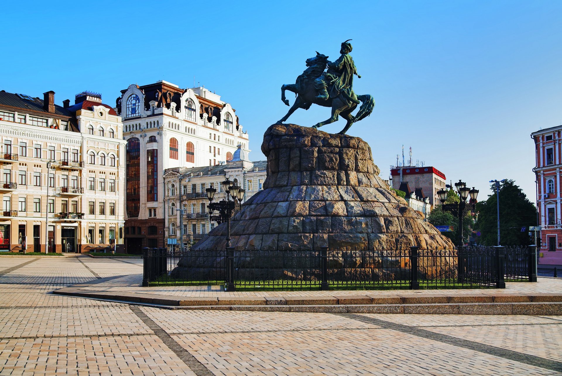 ukraine häuser denkmal kiew bogdan khmelnytsky stadt foto