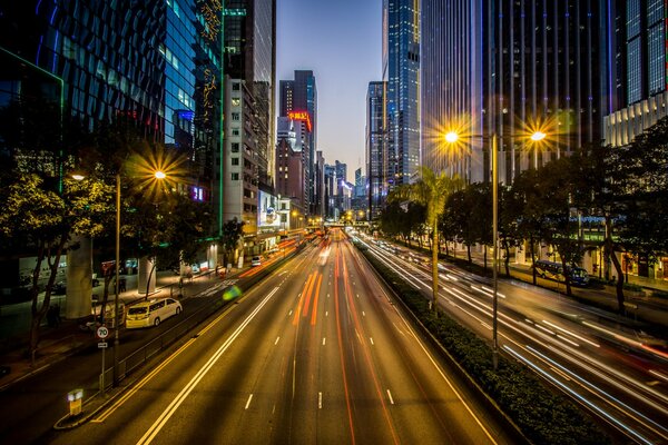 Hongkongs Straße ist eine viel befahrene Strecke