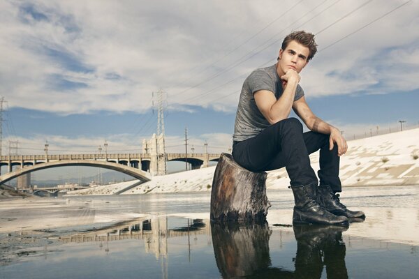 Paul Wesley è un uomo meraviglioso e un attore meraviglioso