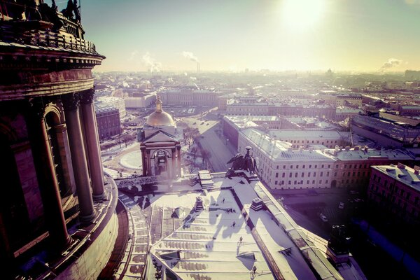 Imagen de San Petersburgo desde el techo del edificio