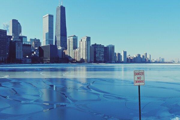 Rascacielos de la ciudad invernal de Chicago