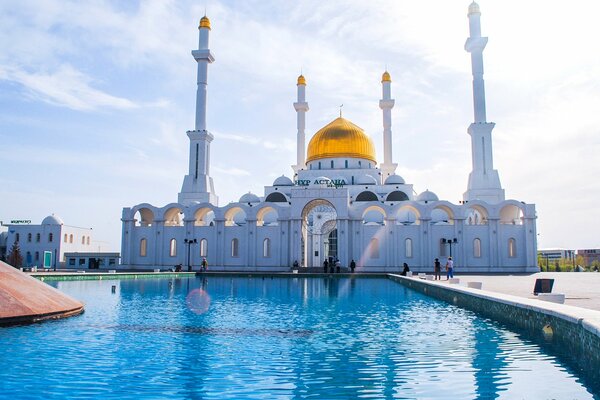 Fountain of the mosque in Astana