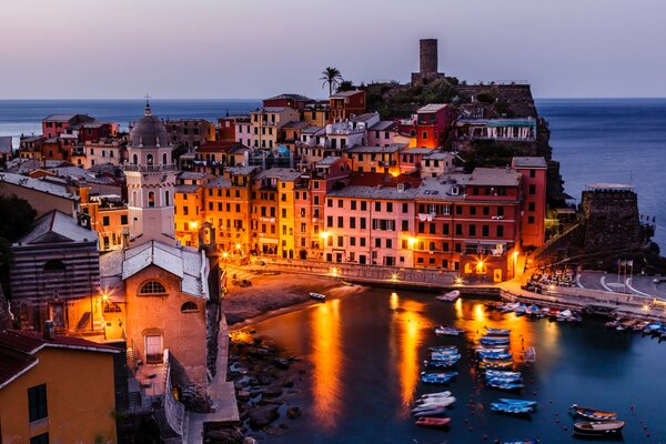 L Italie Du Soir. Golfe de Gênes