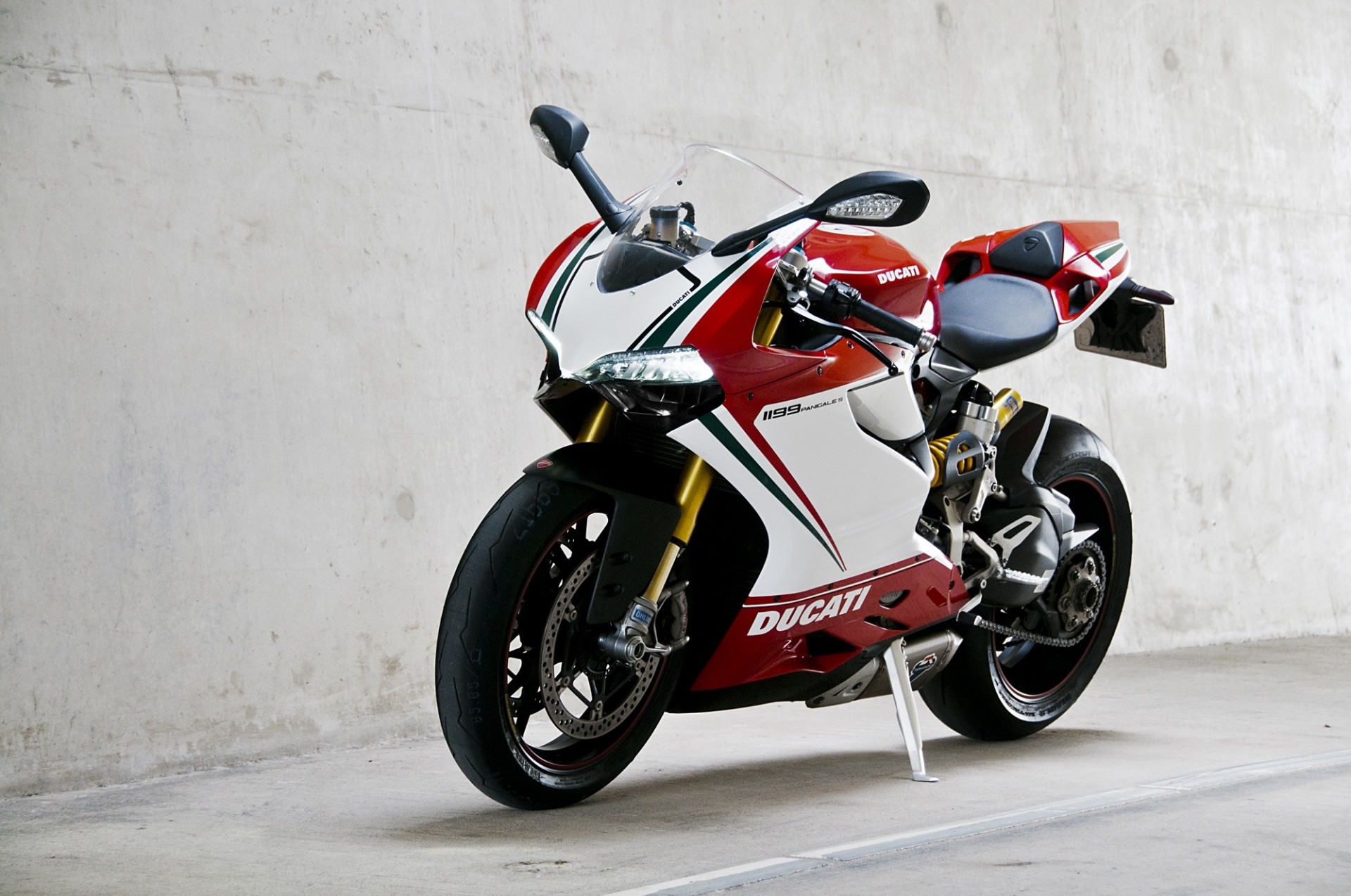 moto 1199 supersport ducati bianco pareti ducati