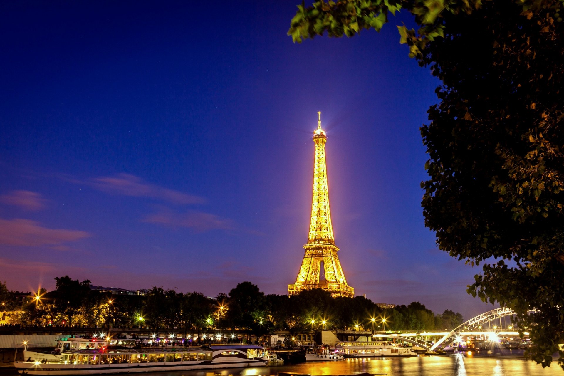 париж франция мост река сена эйфелева башня la tour eiffel город ночь огни свет освещение деревья