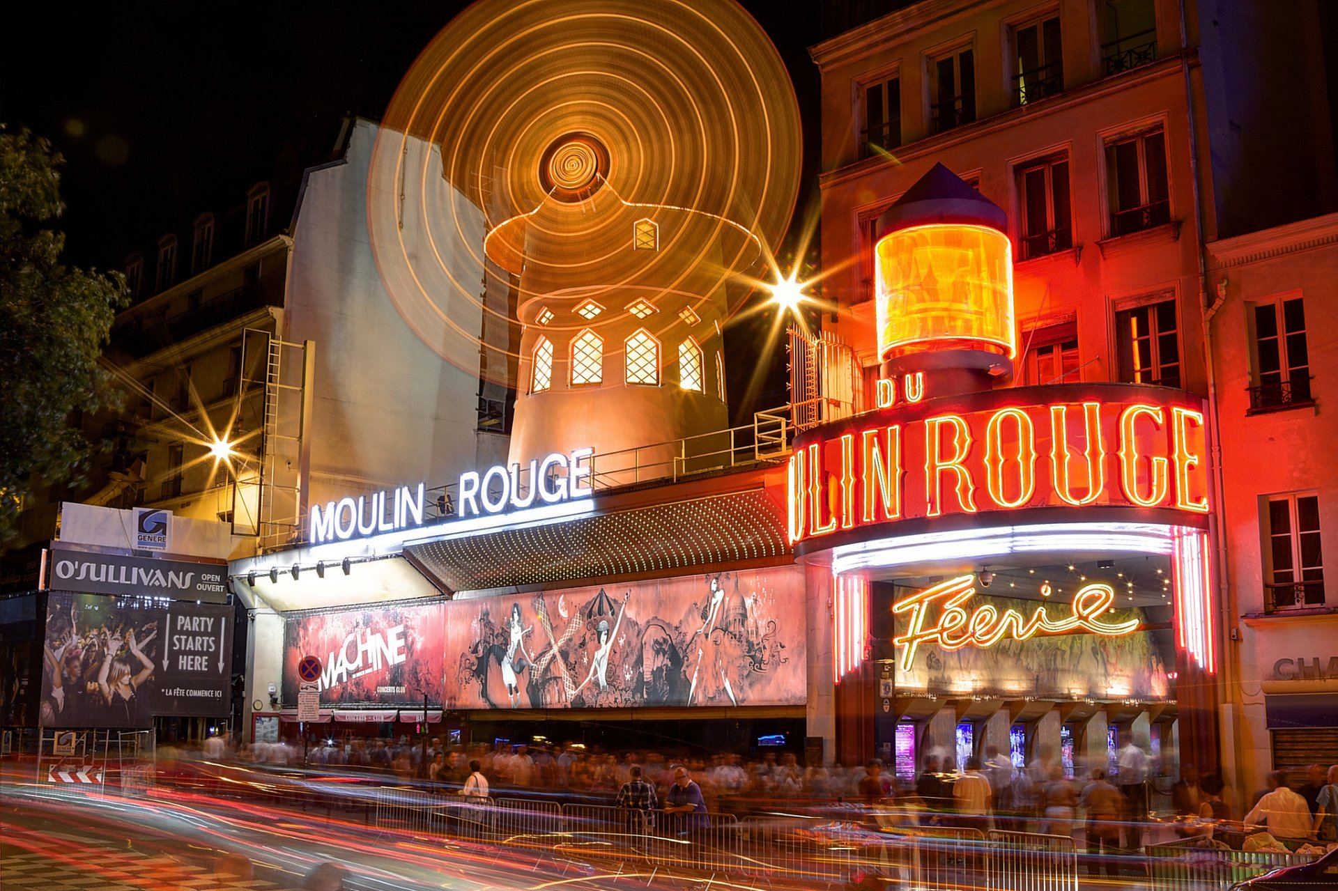 paris cabaret moulin rouge night light