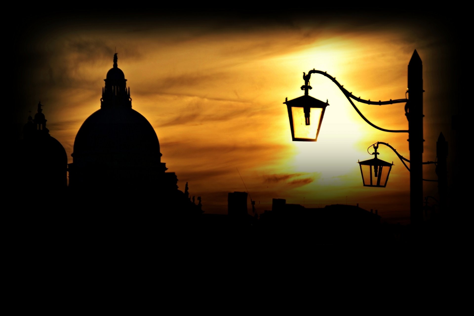 venice italy lamps sky sunset house building