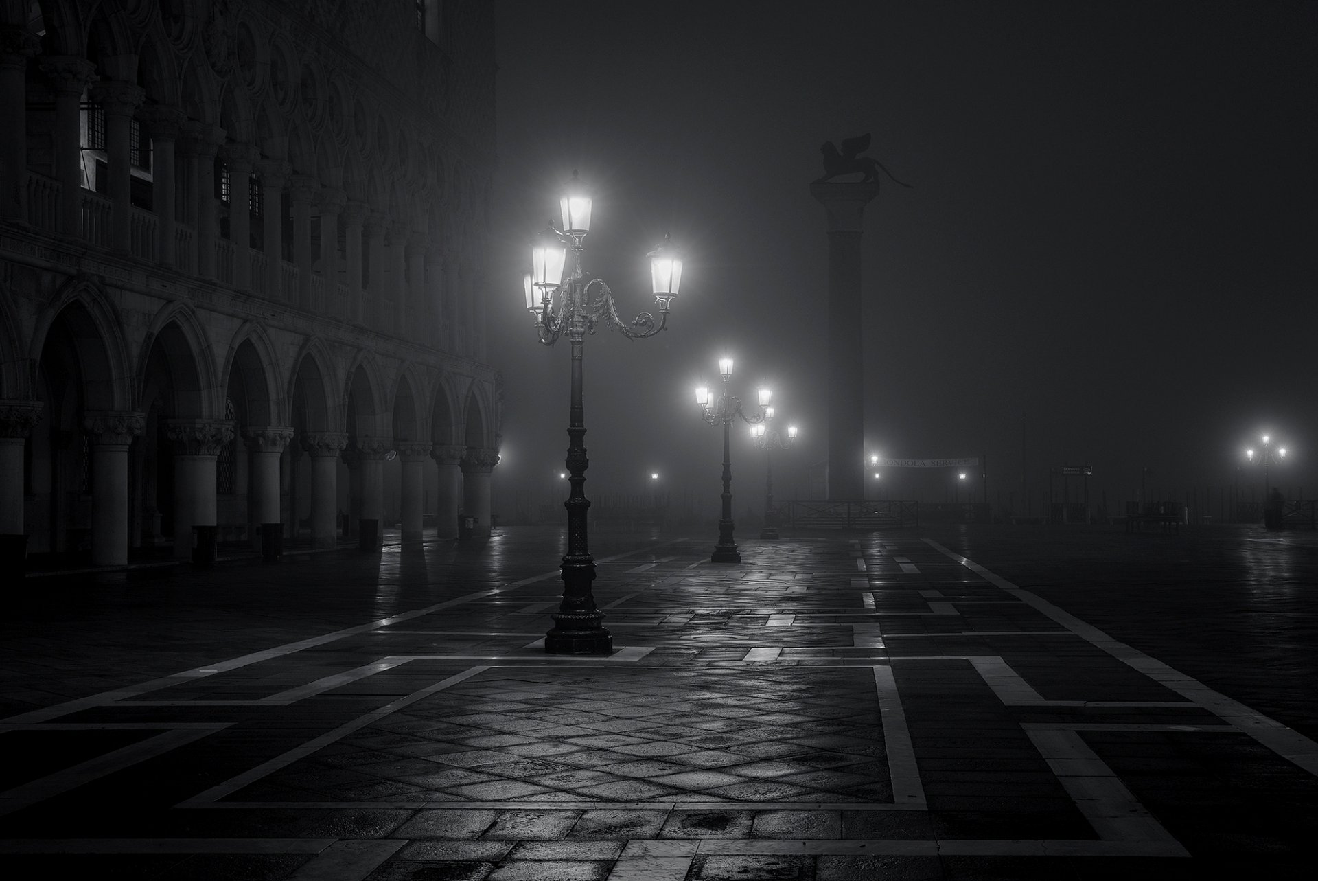 venice italy piazza san marco town night fog lamps black and white