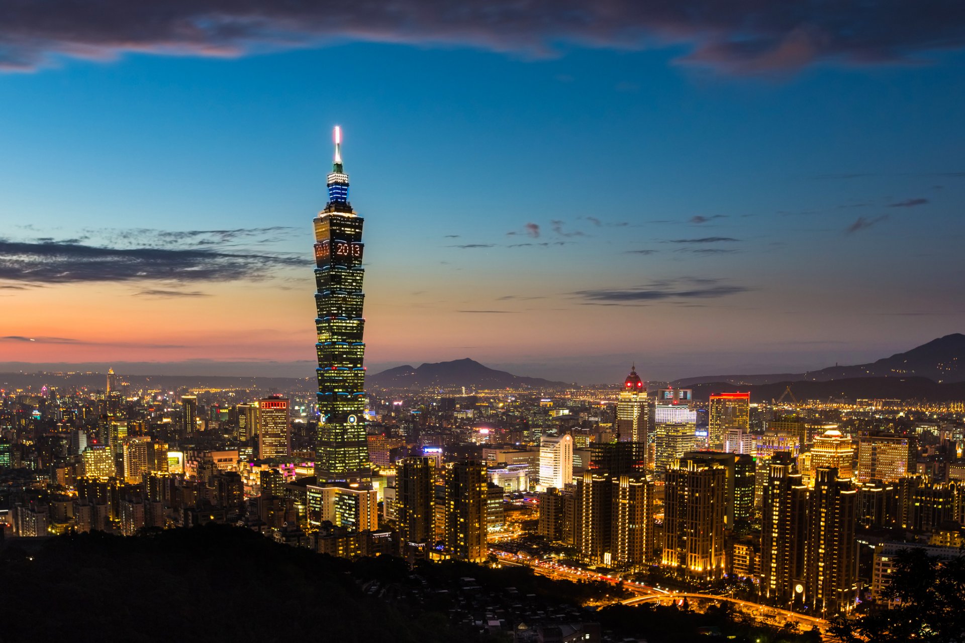 taiwan taipei republic of china taipei 101 skyscraper town views panorama night sunset lights building