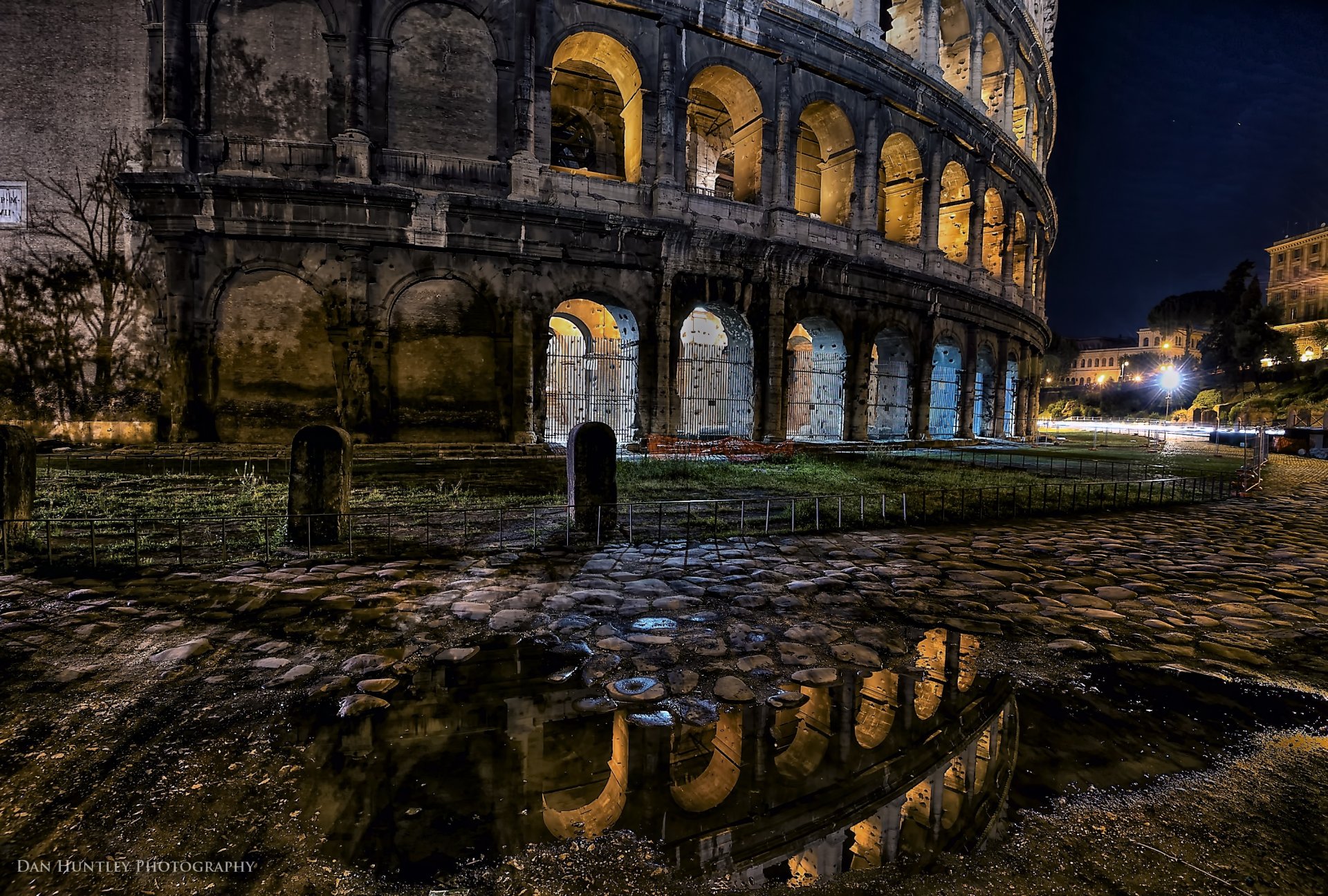 roma italia coliseo noche luces