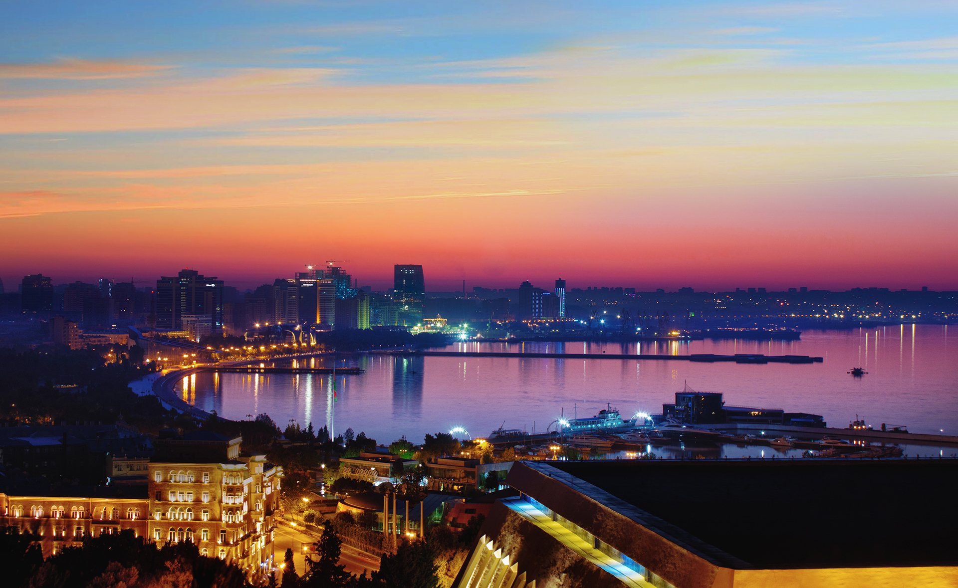 alba cielo città mare baku