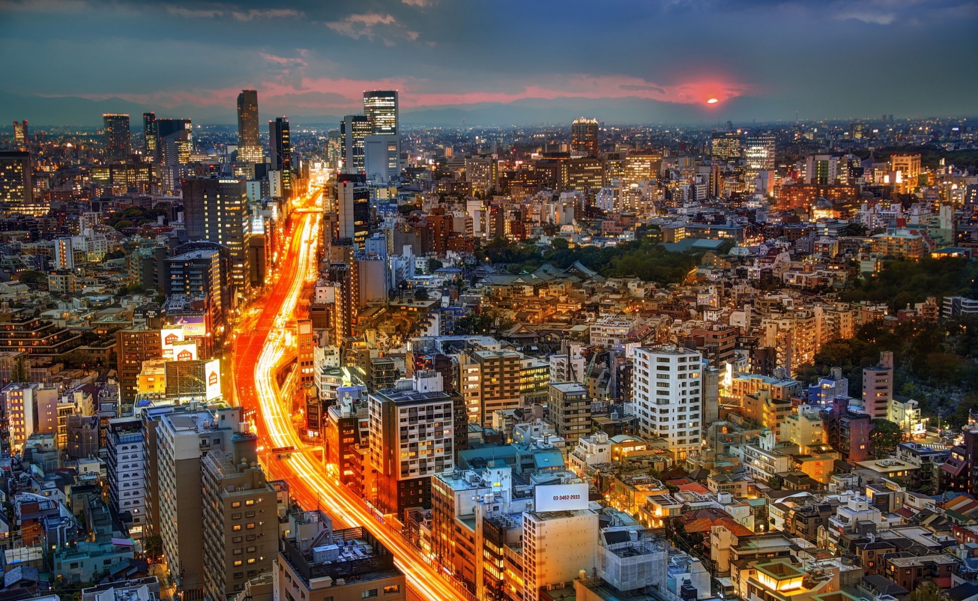 tokyo giappone strada edifici panorama tramonto città di notte