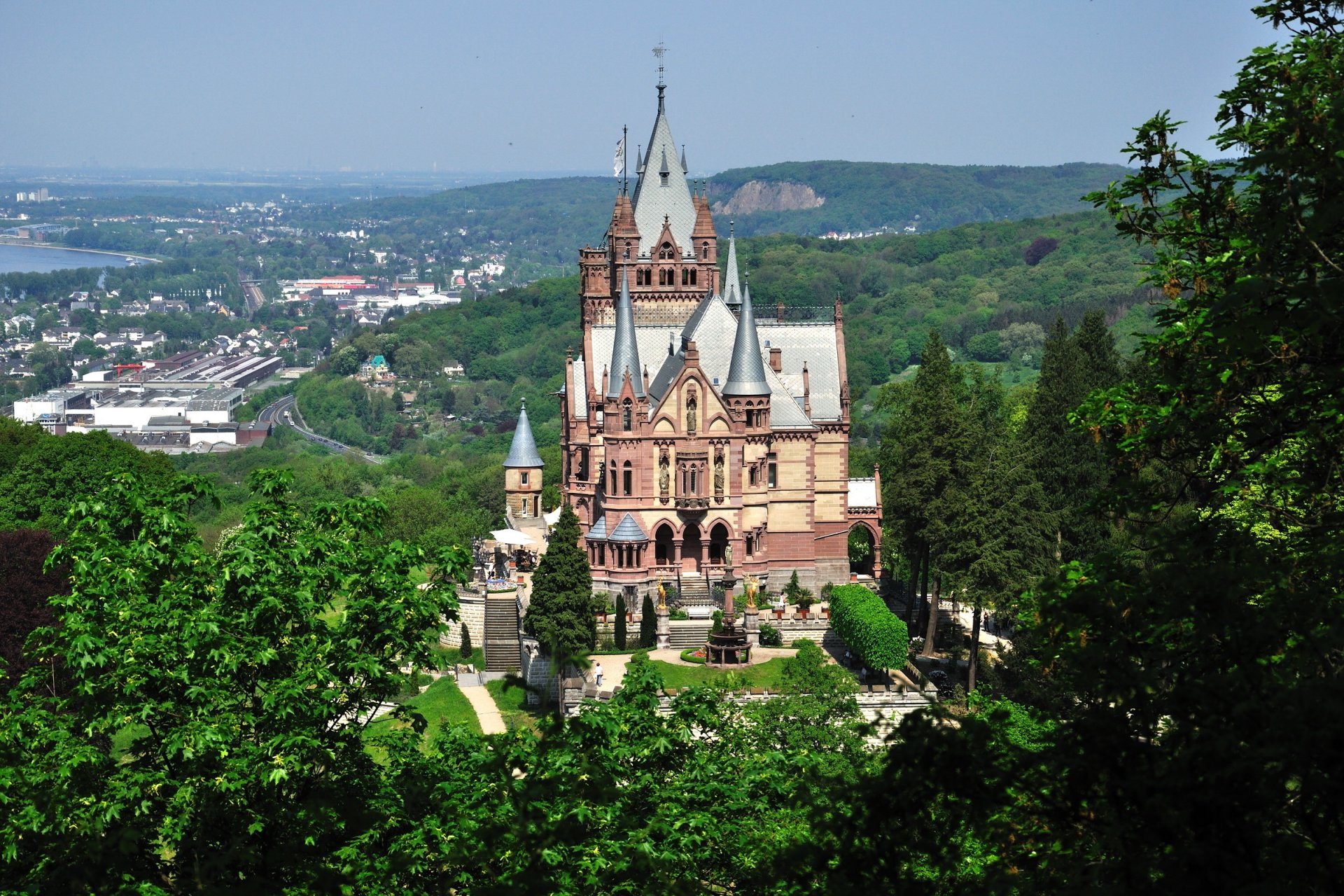 castello germania drachenburg città foresta verde foto