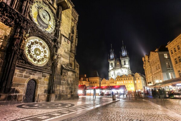 Nachtböhmische Architektur in Prag