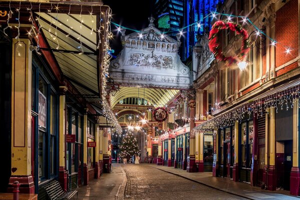 Nachtweihnachtliches Stadtbild in London