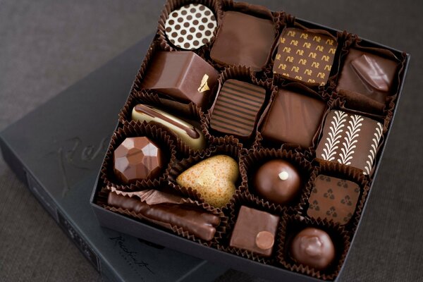 A set of chocolates made of white and milk chocolate