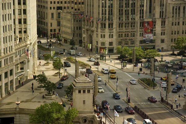 Una strada trafficata di Chicago in America