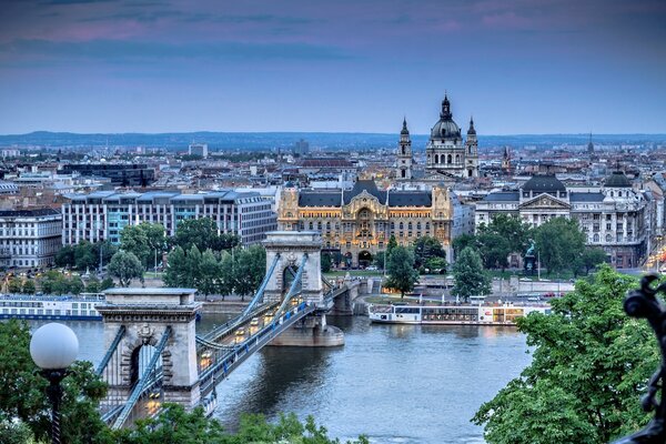 Most Łańcuchowy przekrój w Budapeszcie