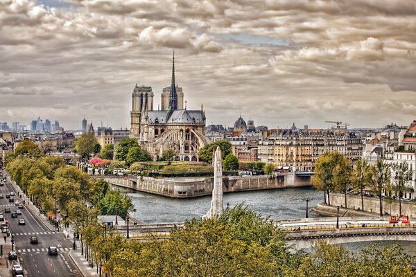 Vista pintada de la hermosa Notre Dame de Paris