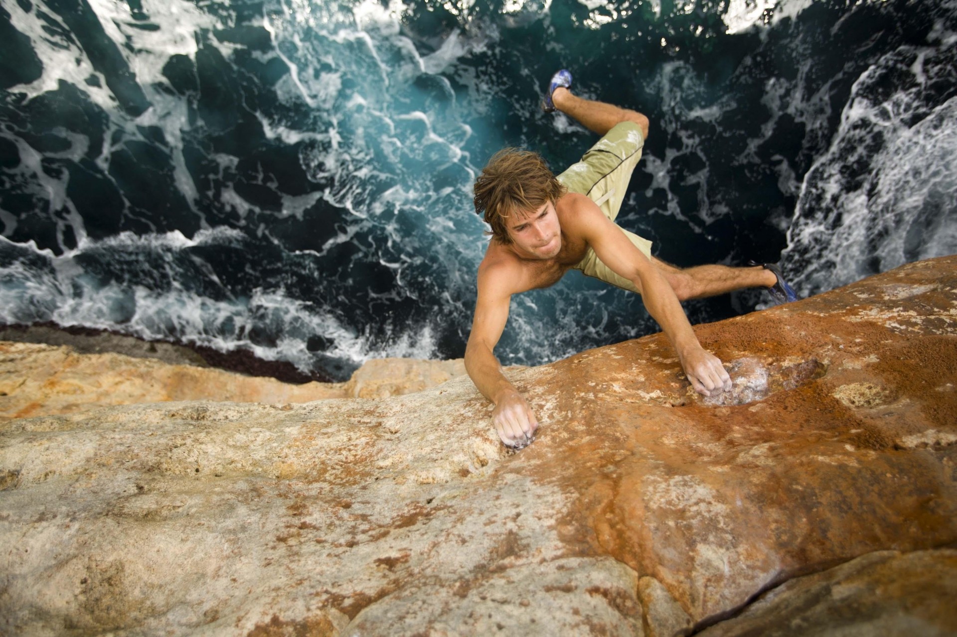 felsen bernsteinfarbene augen wasser meer grau sport