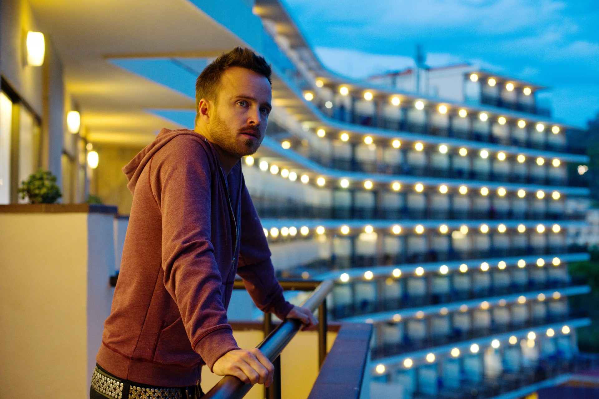 aaron paul il film la lunga caduta