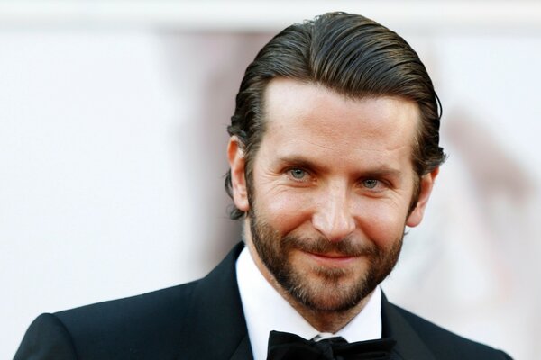 Bradley Cooper aktor w tle