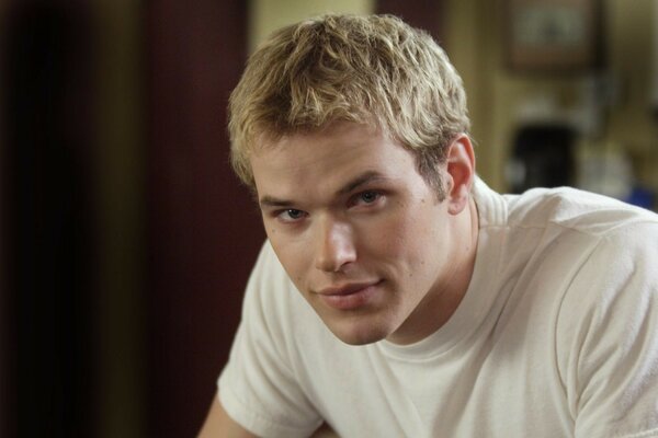 Actor entre las rubias Kellan Lutz