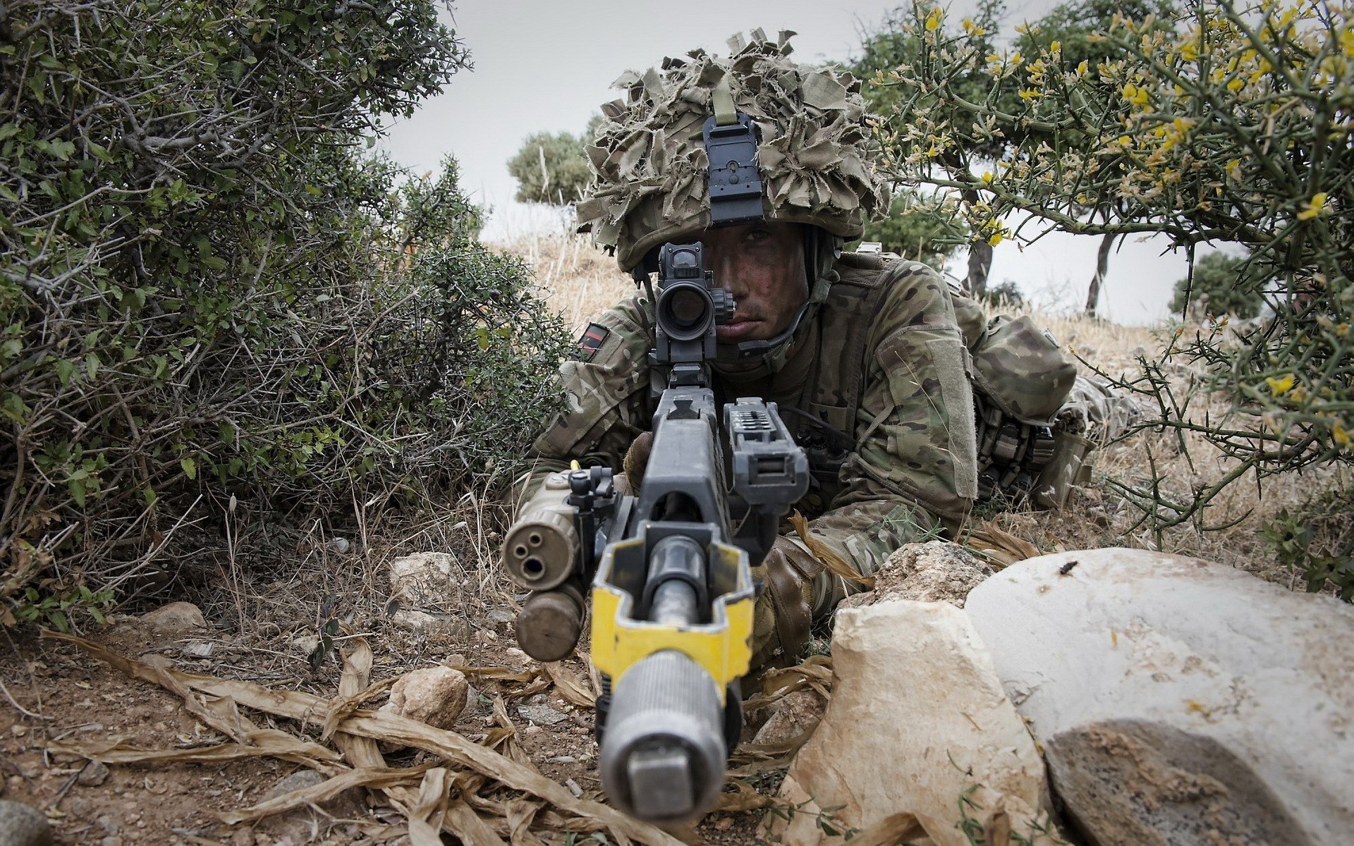 armes soldats armée