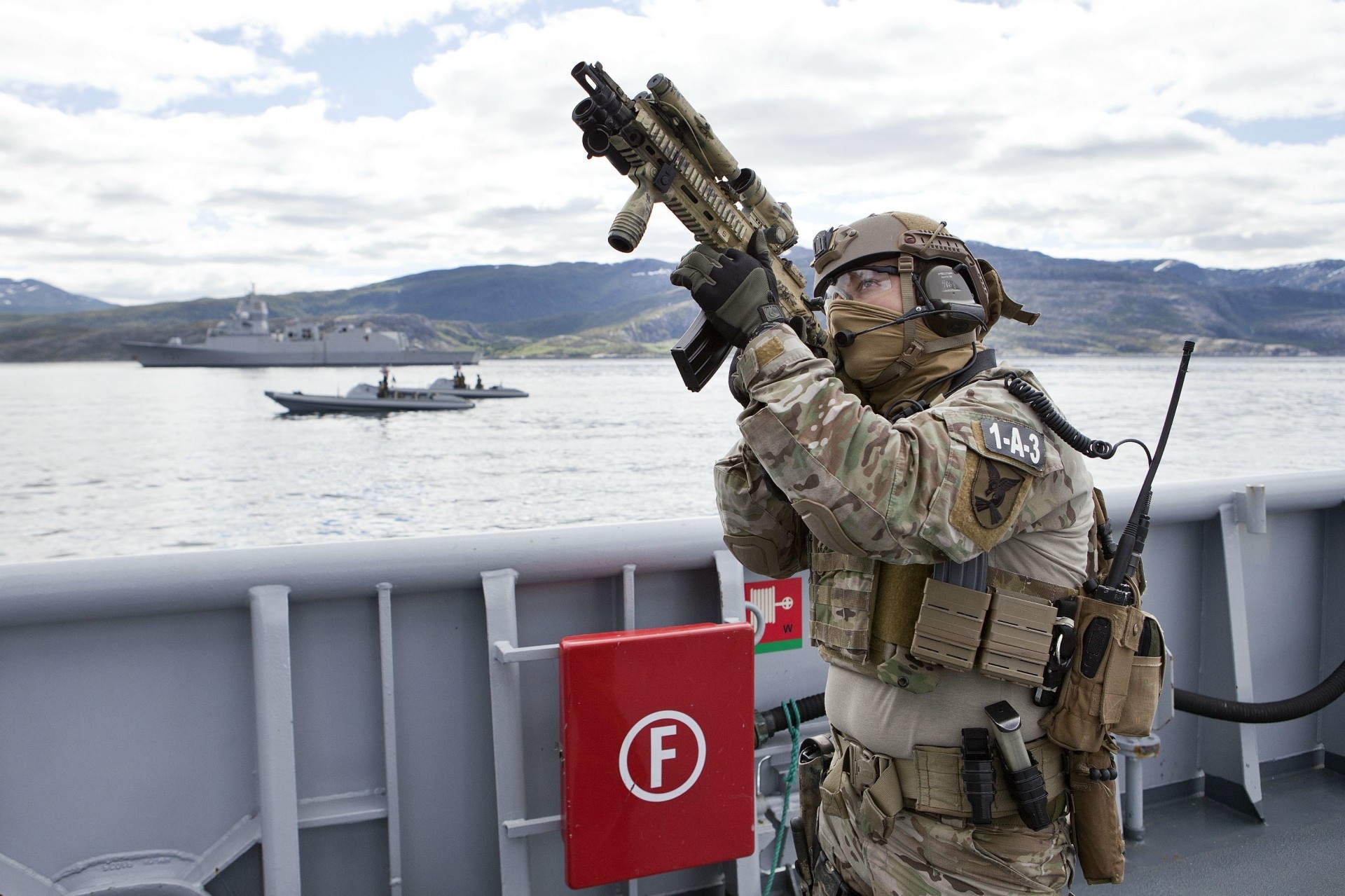 armes soldats marine forces spéciales norvégien militaire