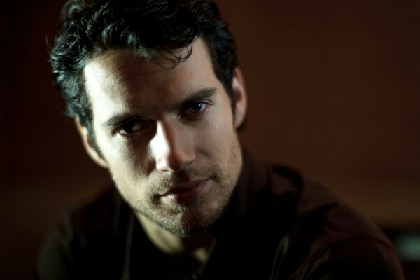 The beautiful face of Henry Cavill