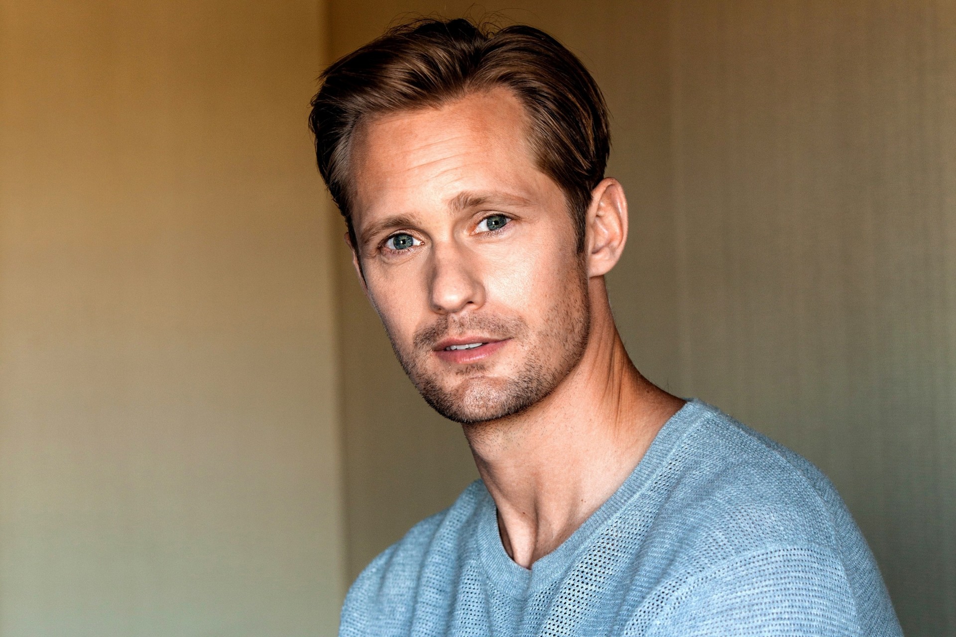 uomo alexander skarsgård attore