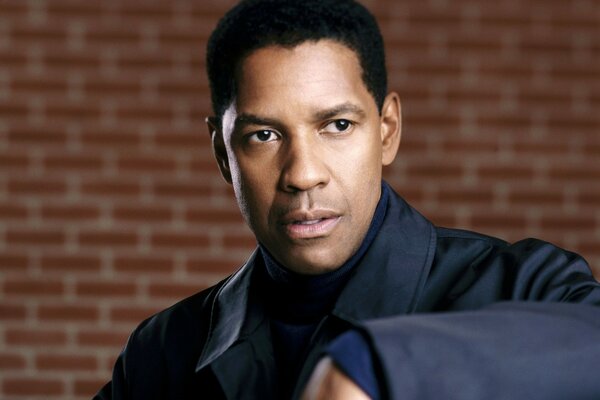 Ritratto del famoso attore Denzel Washington