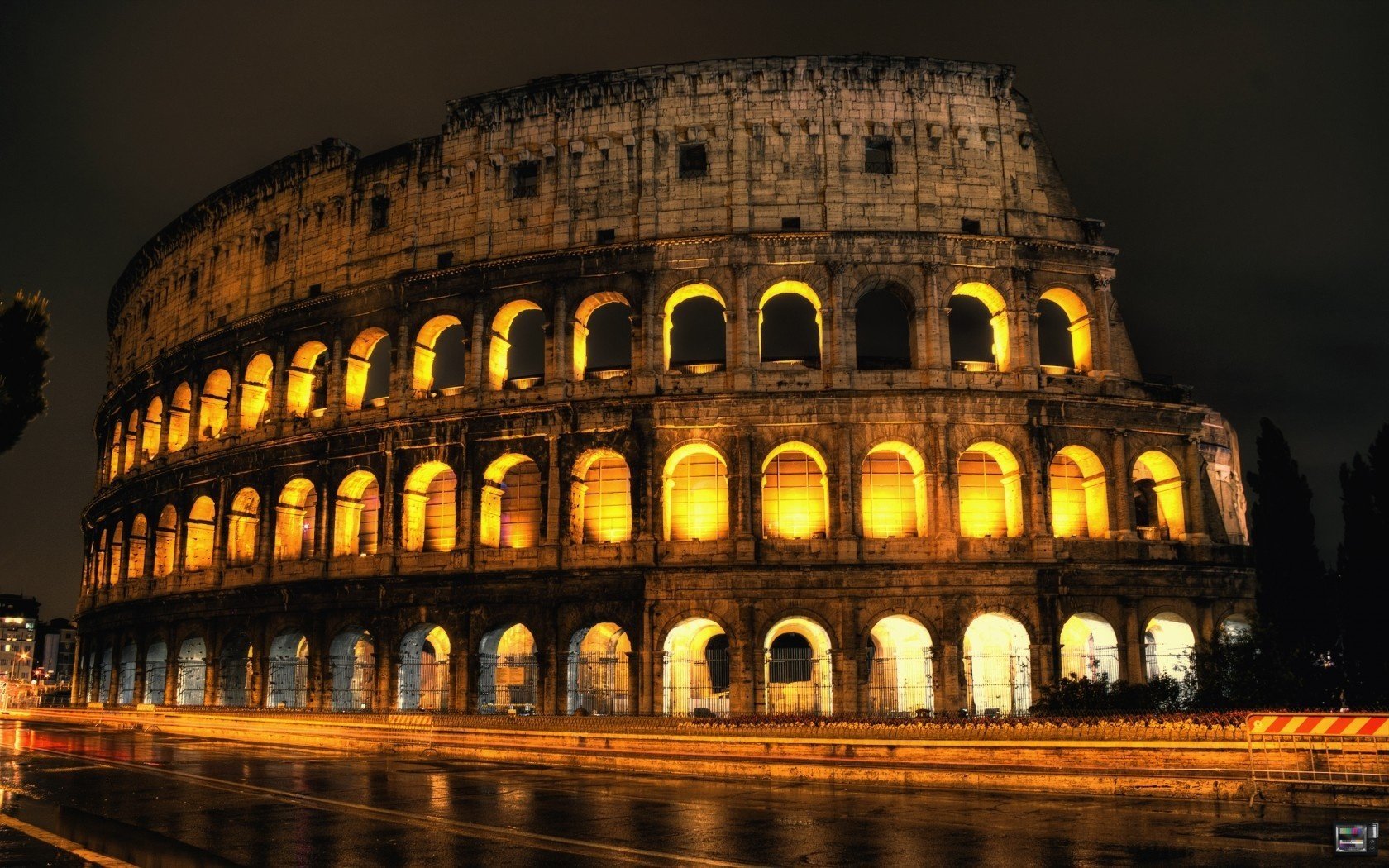 colosseum italy rome road