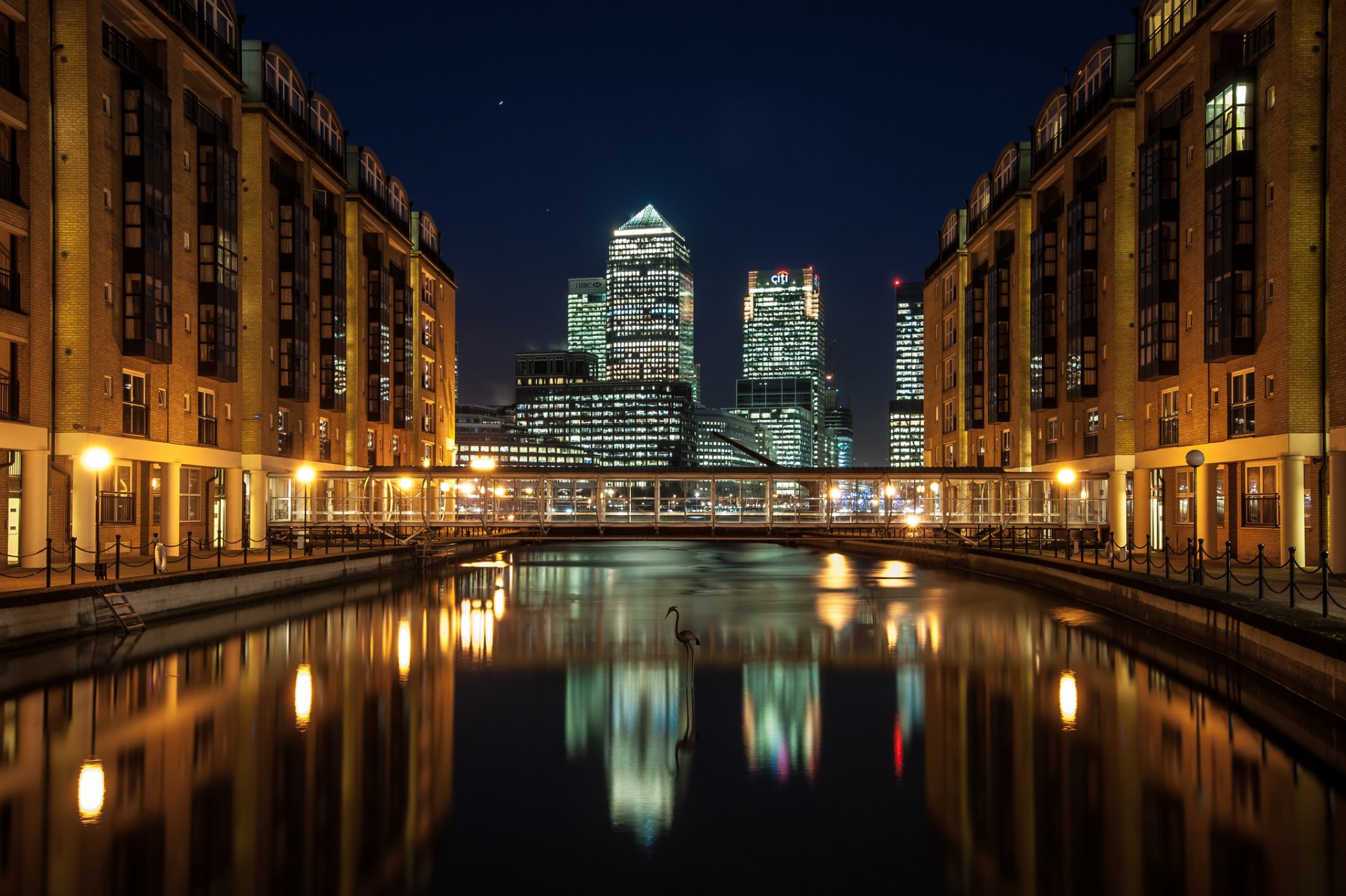 england london docklands town night river bridge house skyscraper