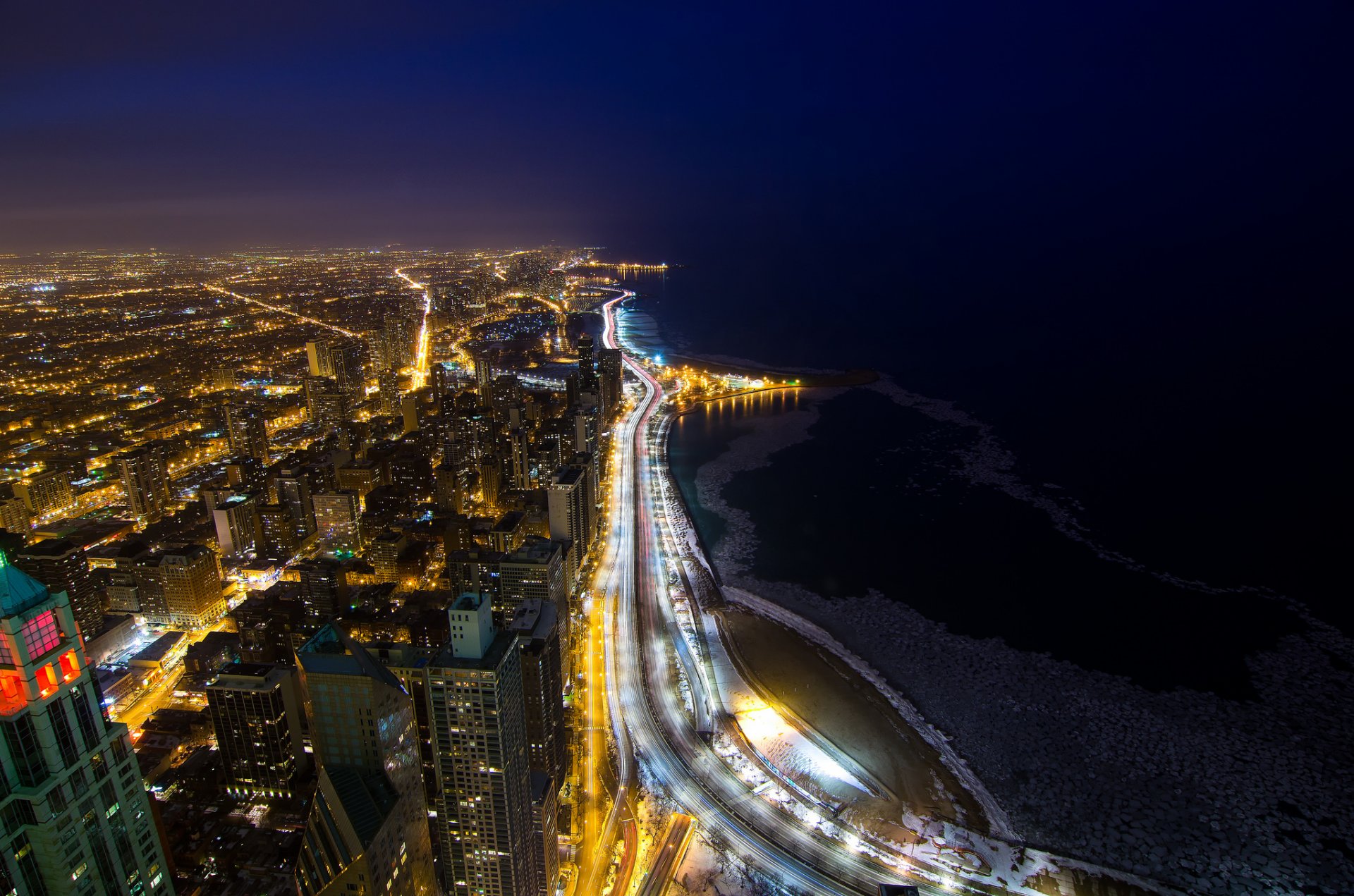 chicago illinois usa lake shore drive stadt panorama nacht häuser gebäude hochhäuser wolkenkratzer lichter see michigan küste