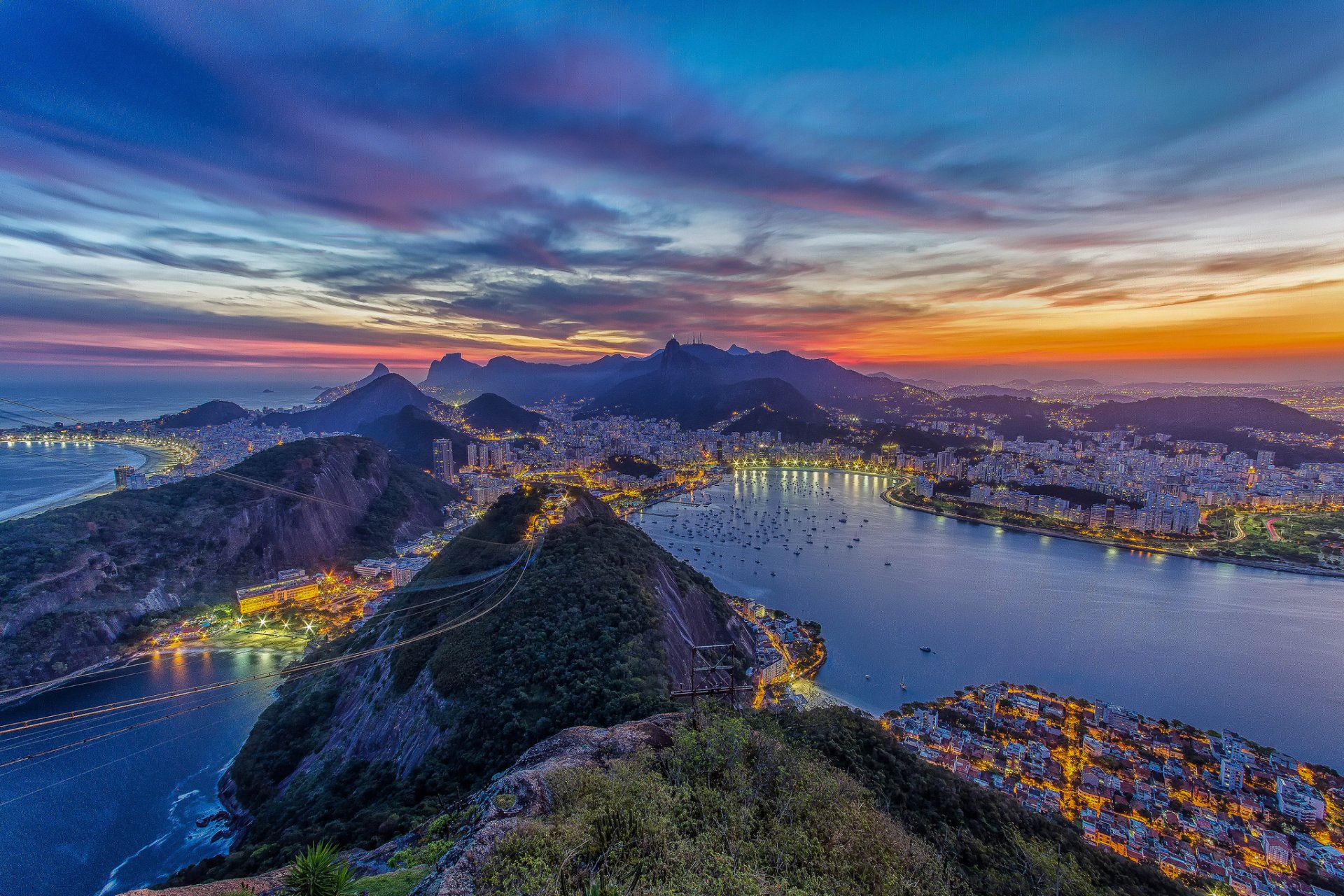 río de janeiro br panorama río de janeiro ciudad puesta de sol teleférico océano montañas casas bahía yates