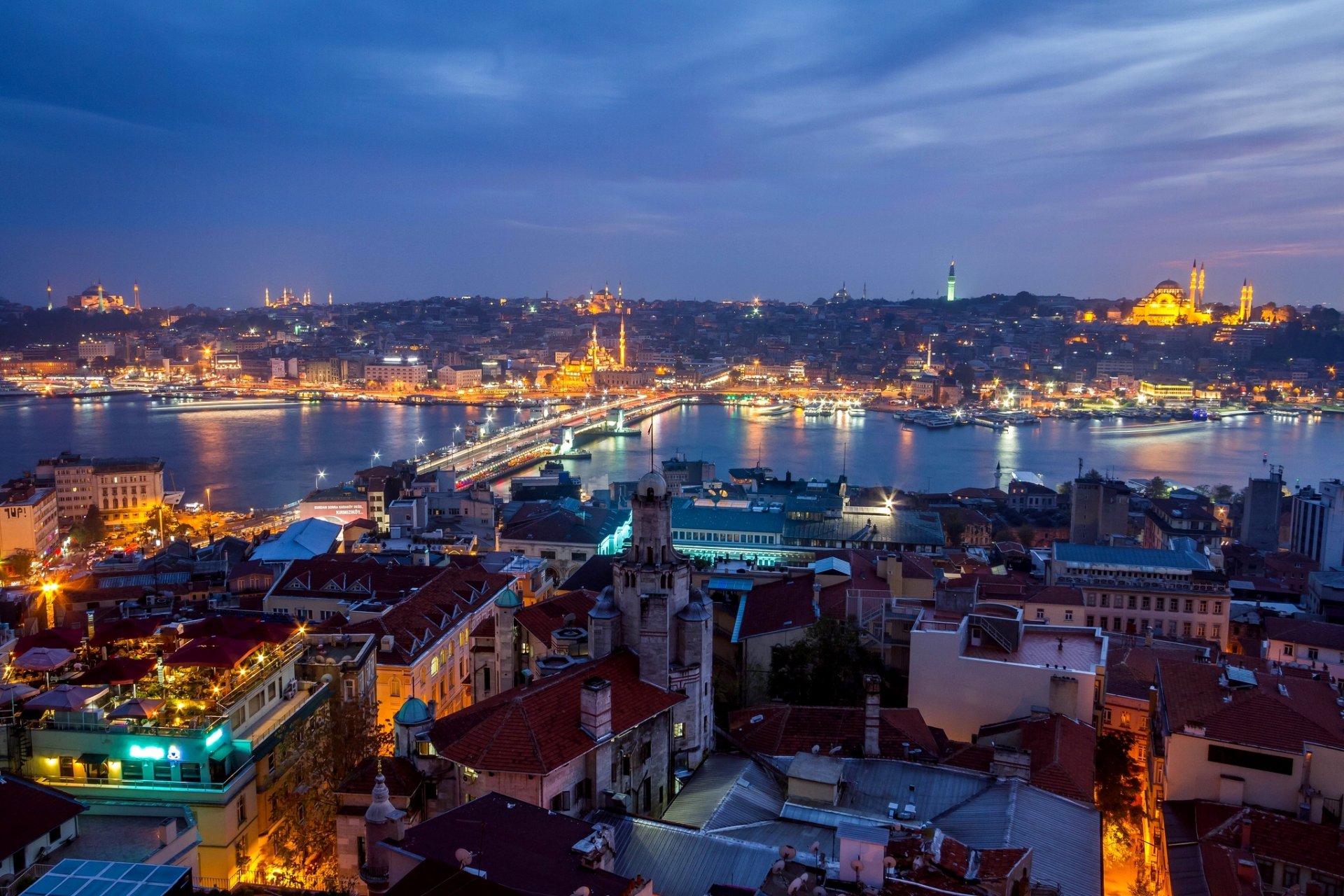 turquie türkiye istanbul ville soirée panorama maisons bâtiments