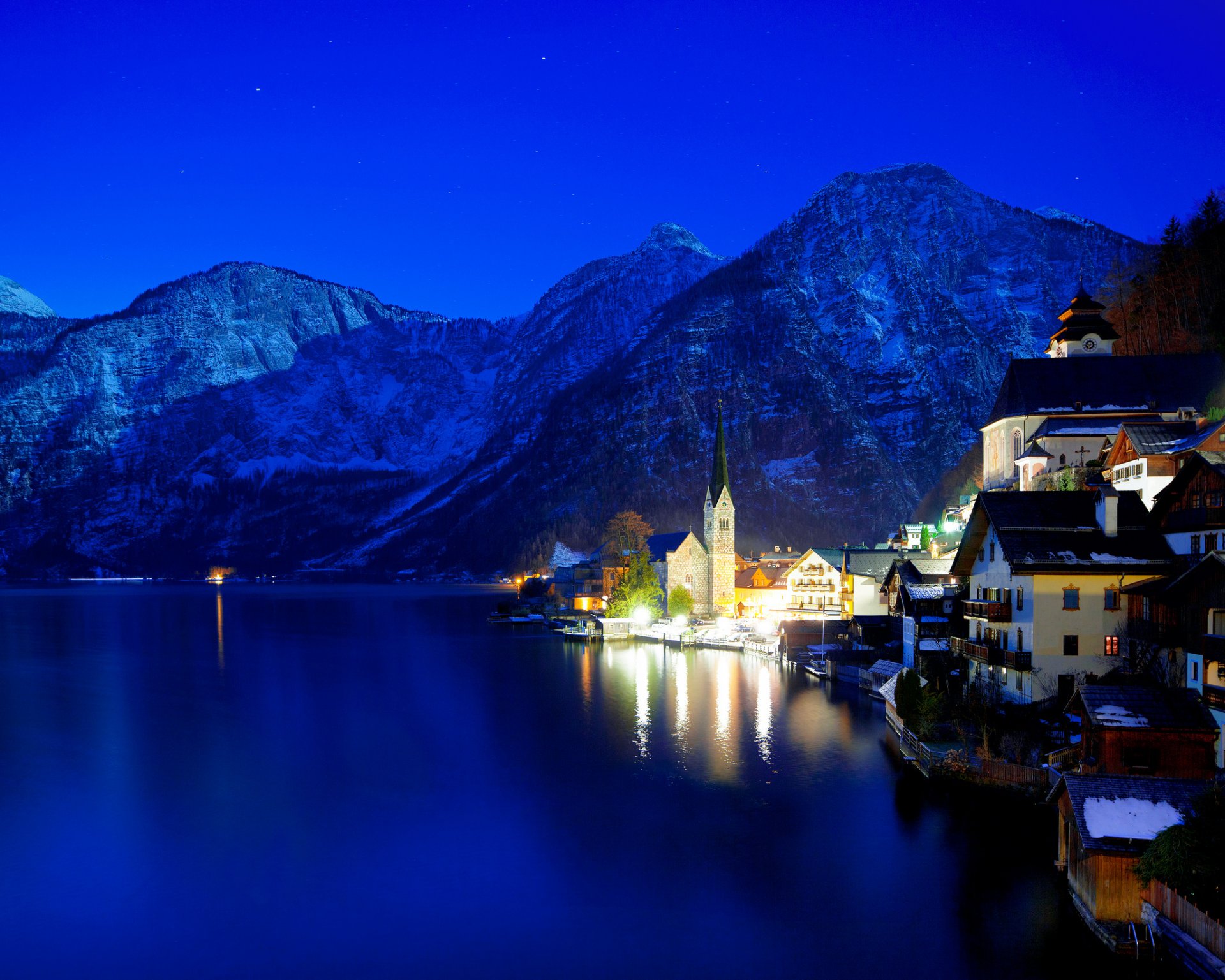 austria hallstatt noche luces invierno