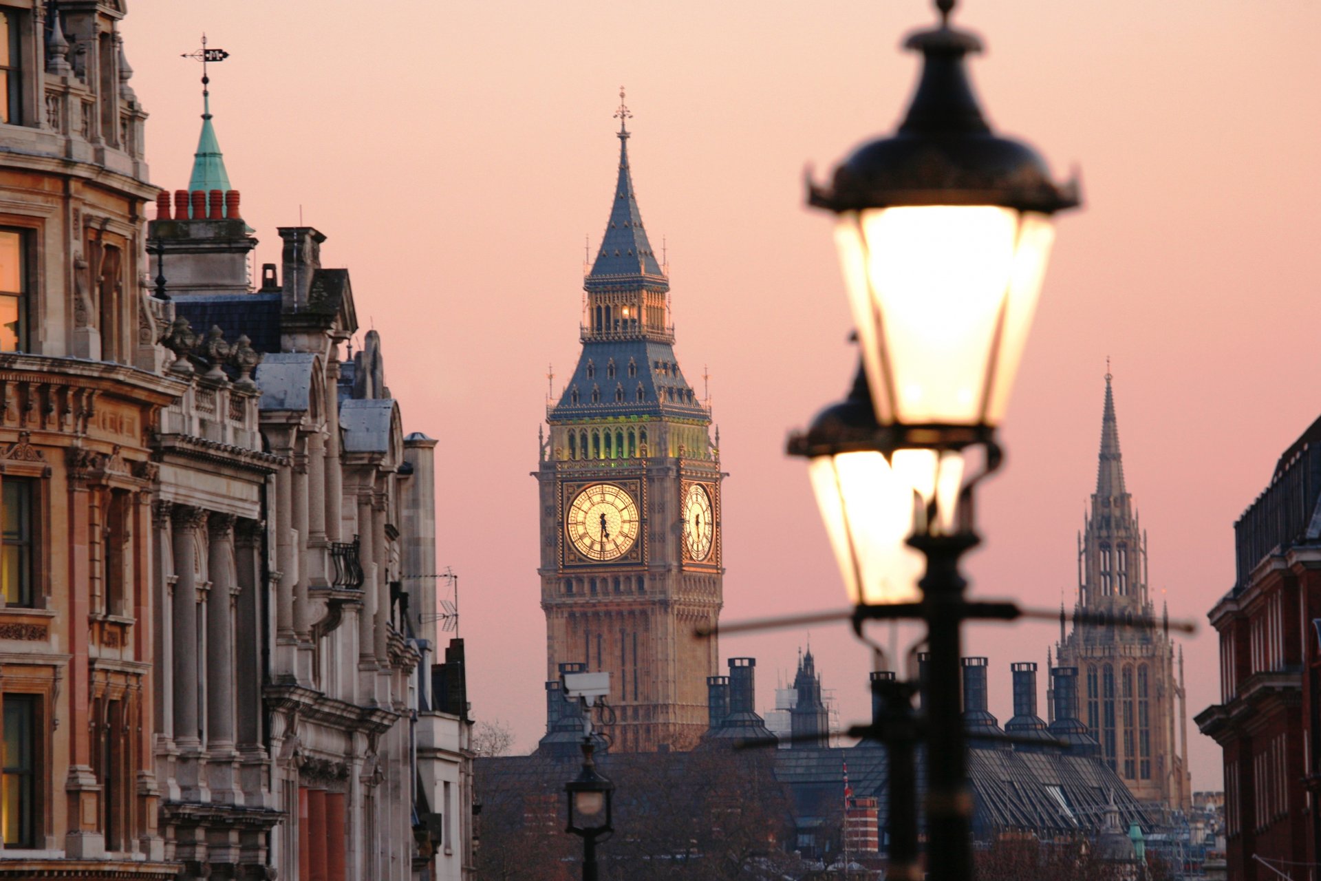 londres big ben big ben angleterre royaume-uni ville soirée coucher de soleil lanternes lumière éclairage bâtiments architecture