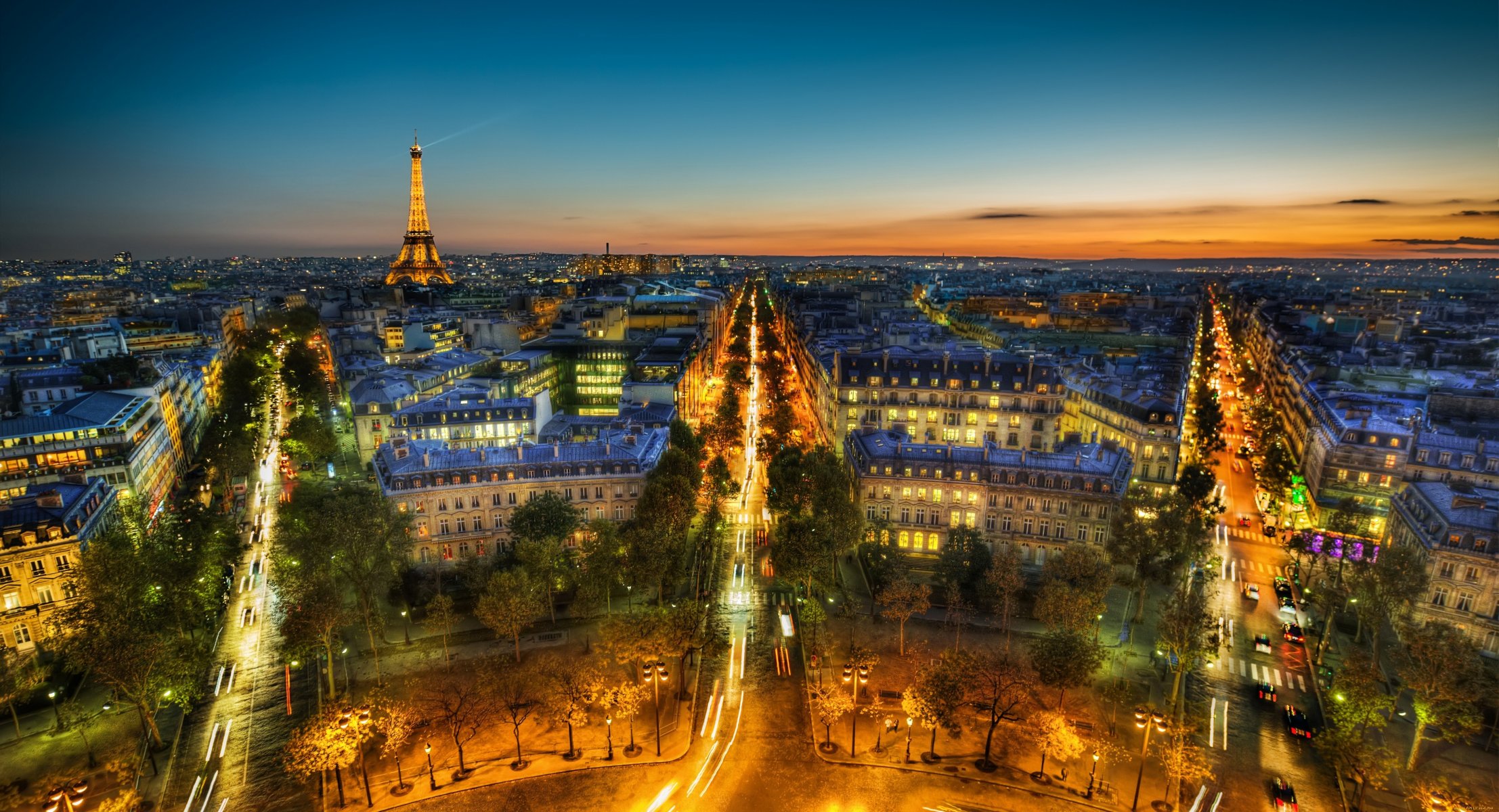 francia parigi île-de-france île-de-france città notte sera cielo nuvole panorama torre eiffel la tour eiffel case edifici strade alberi strade luci