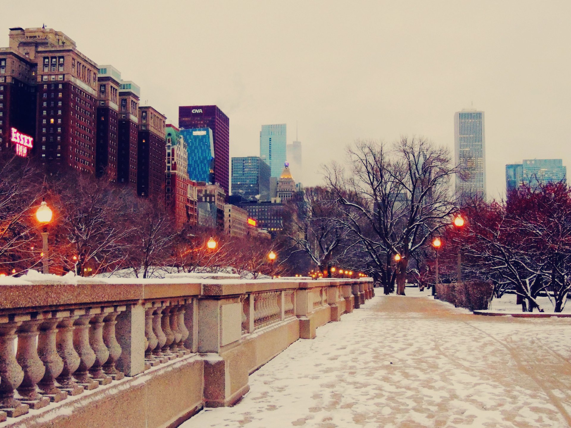 chicago grattacieli strada tratoir sera lanterne neve inverno