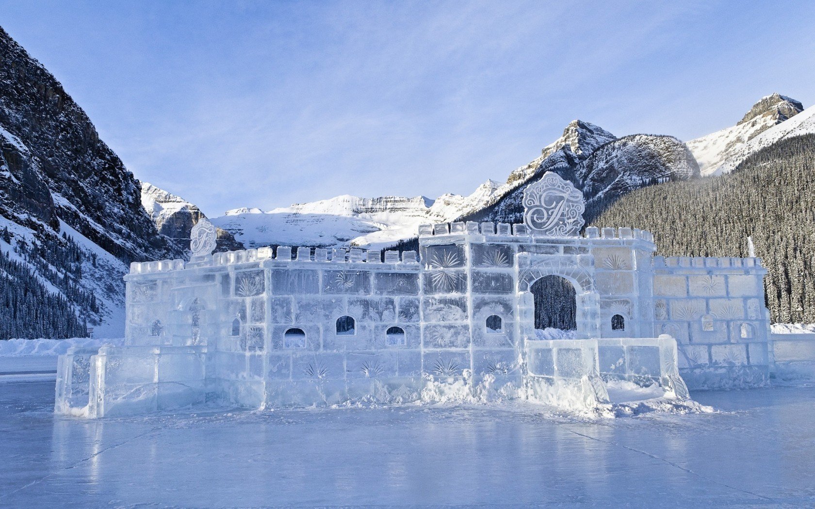 castello di ghiaccio cielo montagne