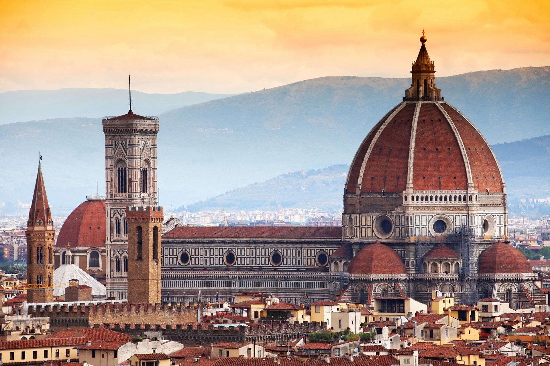 la cattedrale di santa maria del fiore firenze florence italy santa maria del fiore cathedral tuscany town panorama house buildings architecture