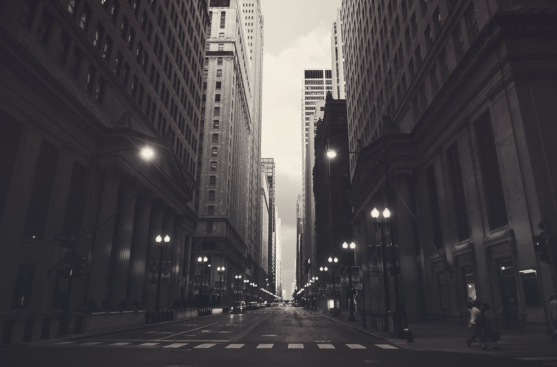 chicago america united states town street buildings skyscraper machinery people