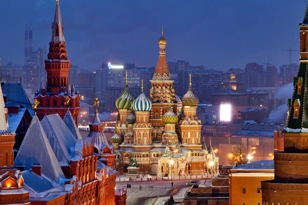 Schöne Aussicht auf Moskau im Winter